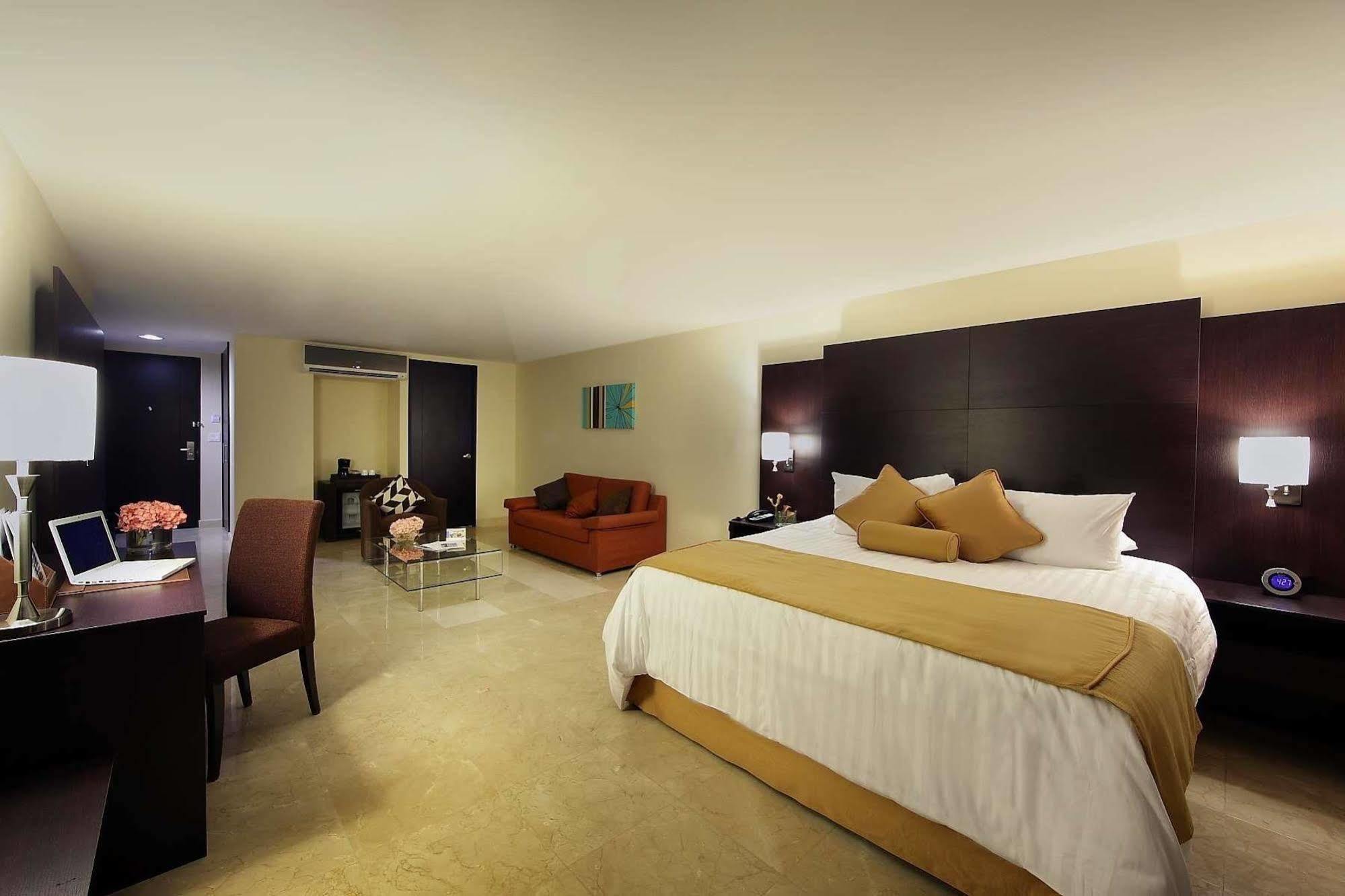 Wyndham Garden مدينة باناما المظهر الخارجي الصورة